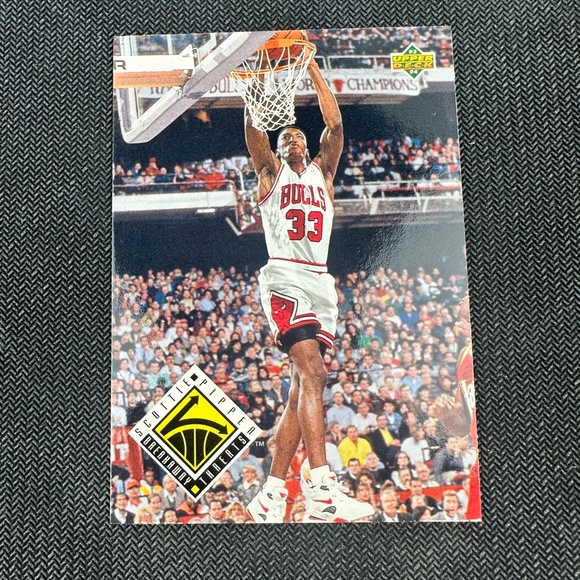 Pippen & Rodman 90's Bulls 8 card lot - Picture 2 of 13